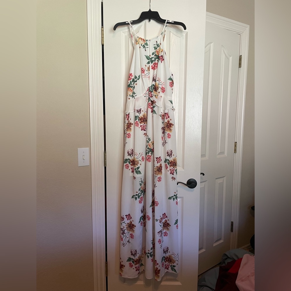 LONG floral maxi dress!